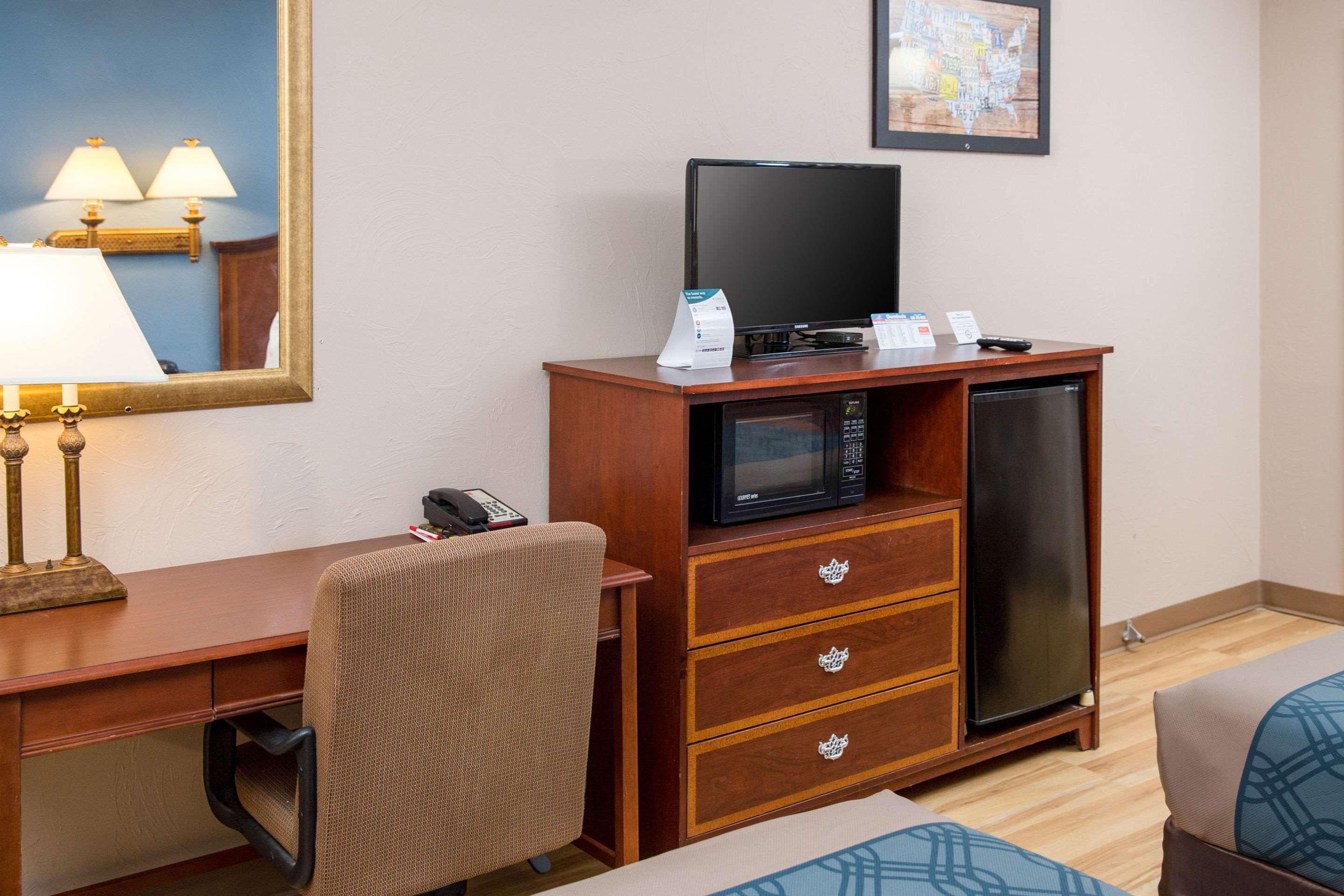 Econo Lodge Sturbridge Route 20 Екстер'єр фото