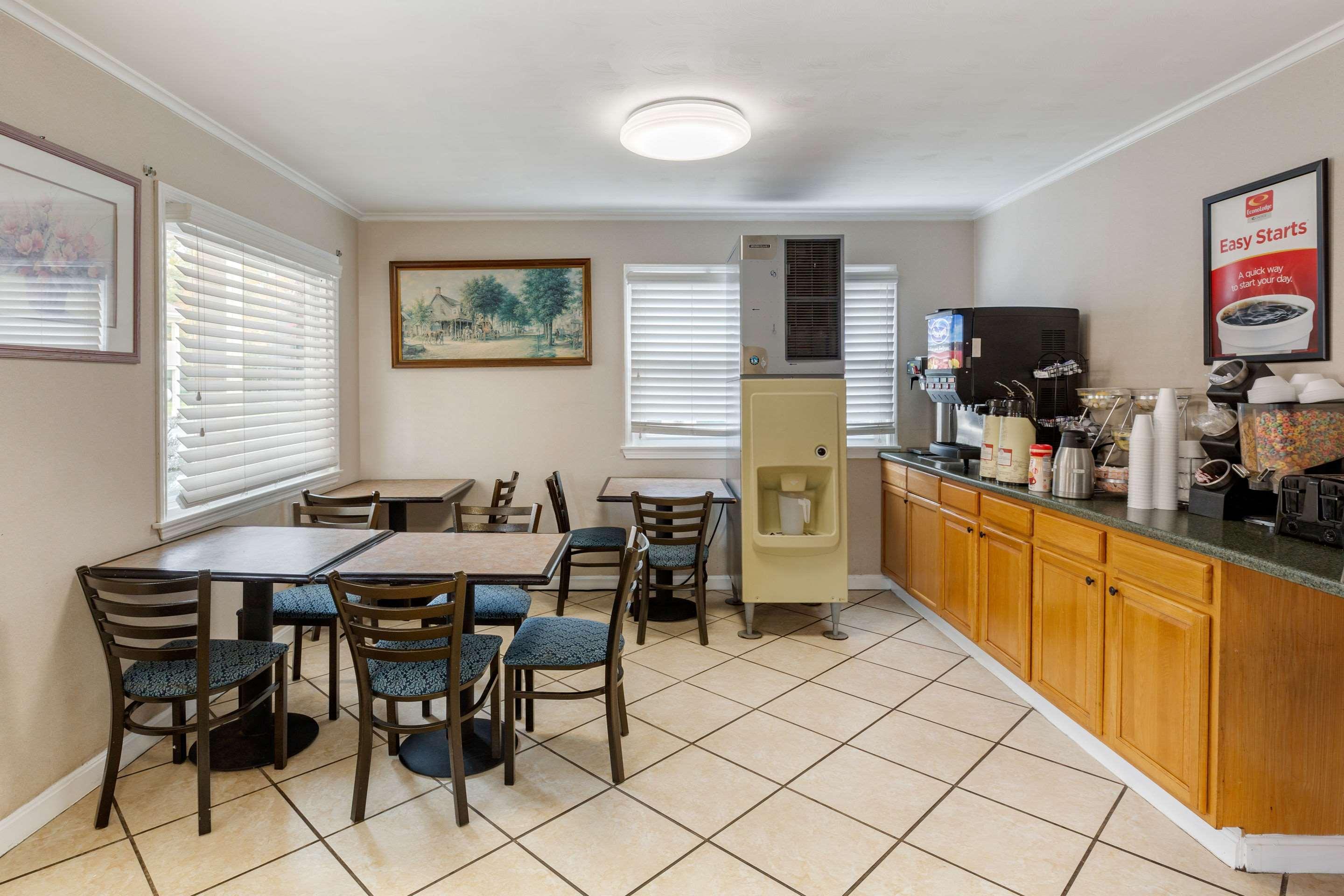 Econo Lodge Sturbridge Route 20 Екстер'єр фото