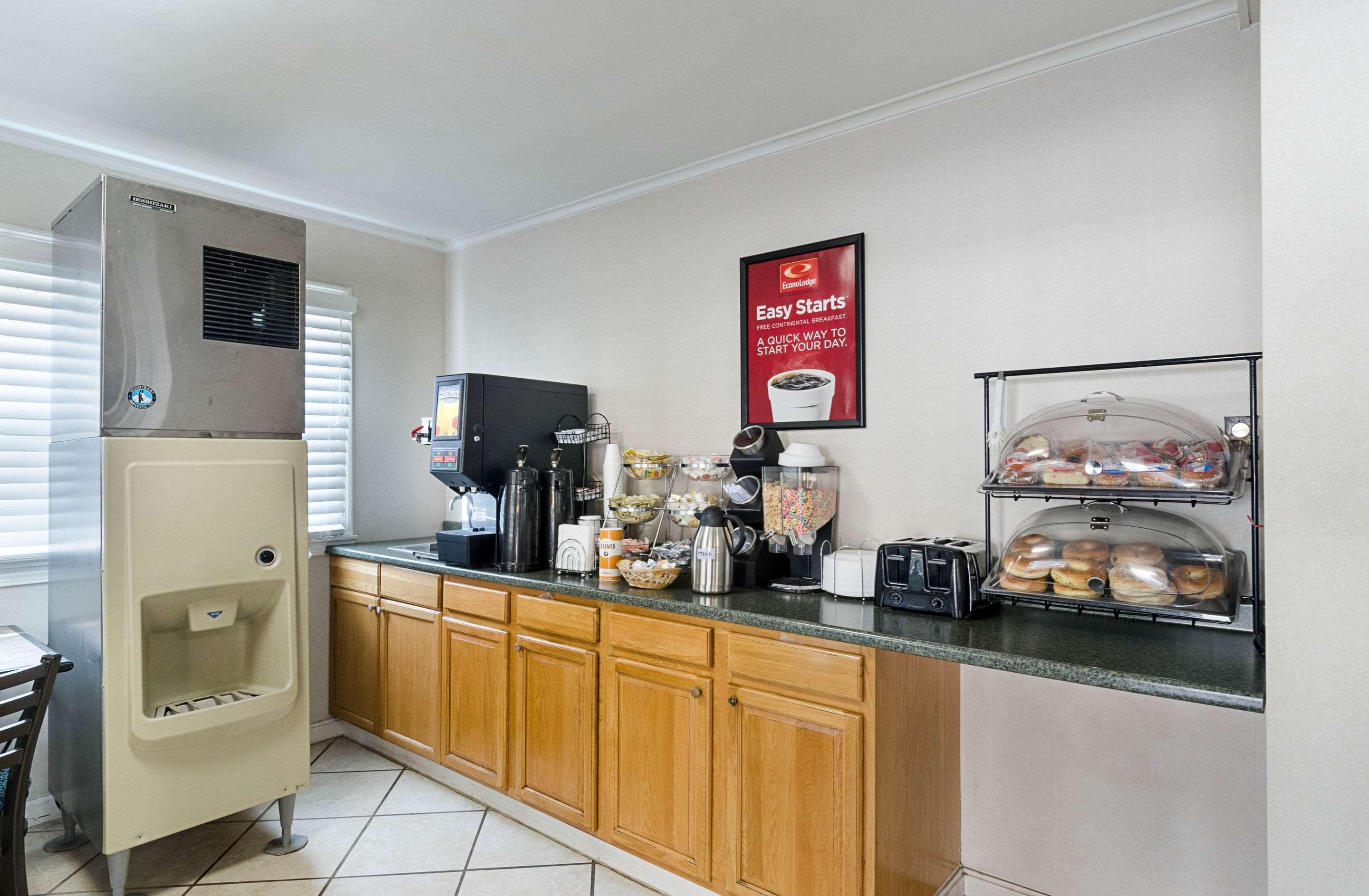 Econo Lodge Sturbridge Route 20 Екстер'єр фото