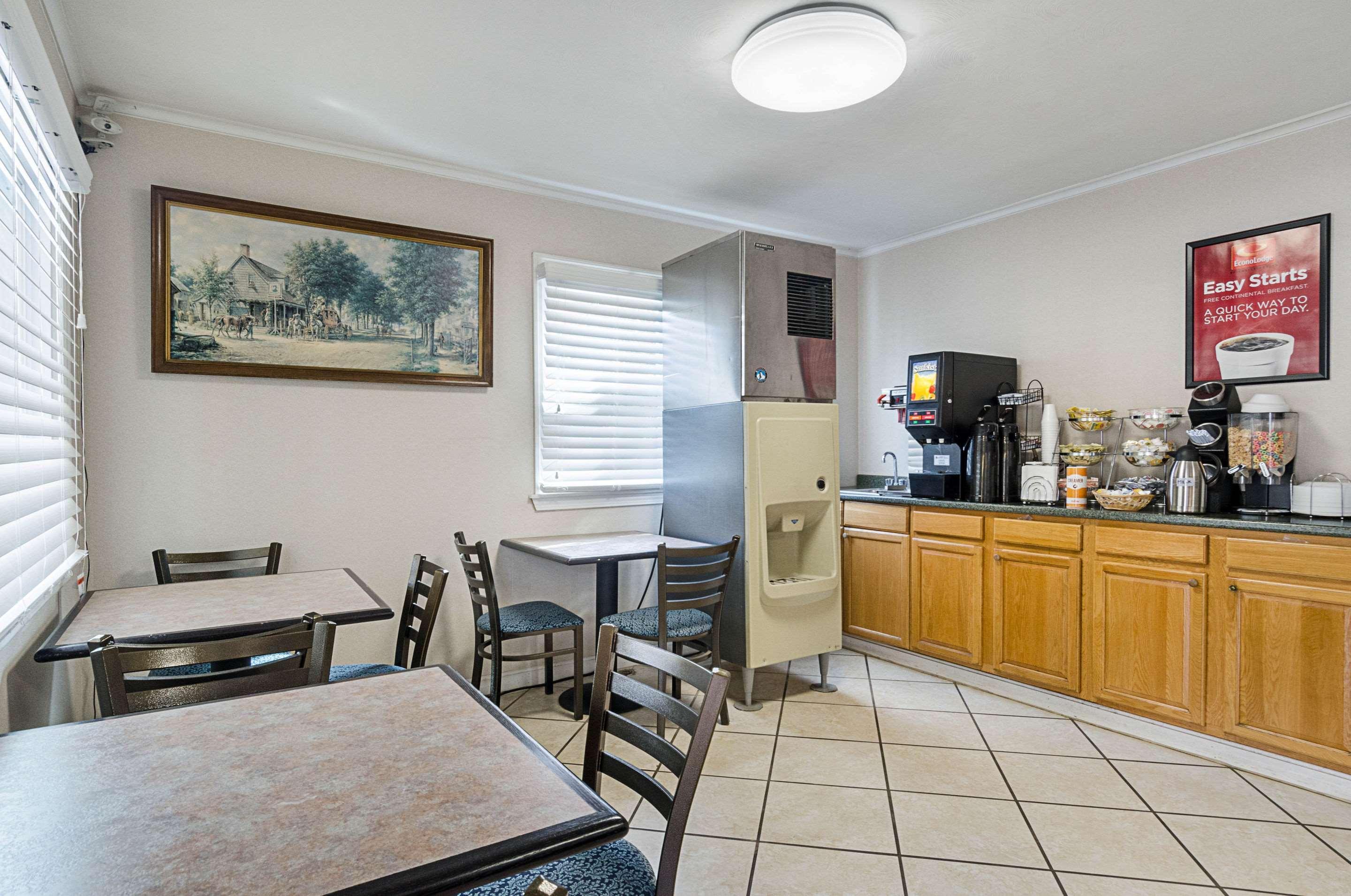 Econo Lodge Sturbridge Route 20 Екстер'єр фото