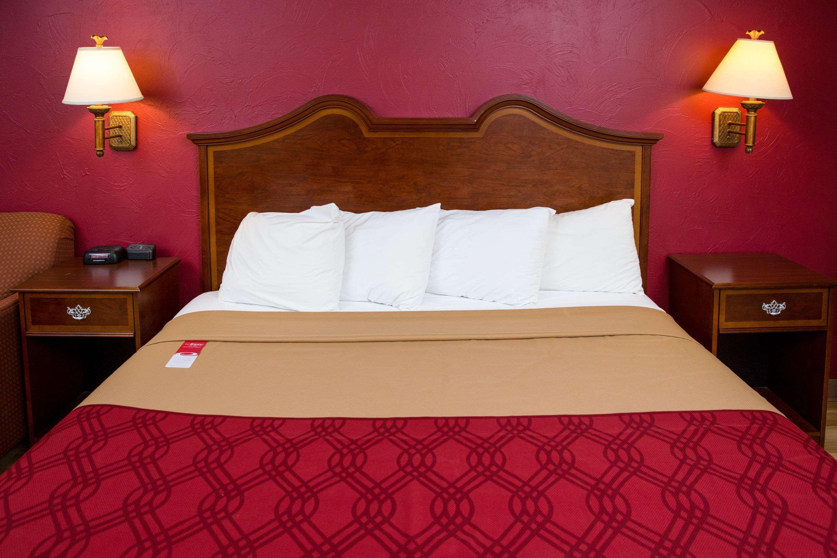 Econo Lodge Sturbridge Route 20 Екстер'єр фото