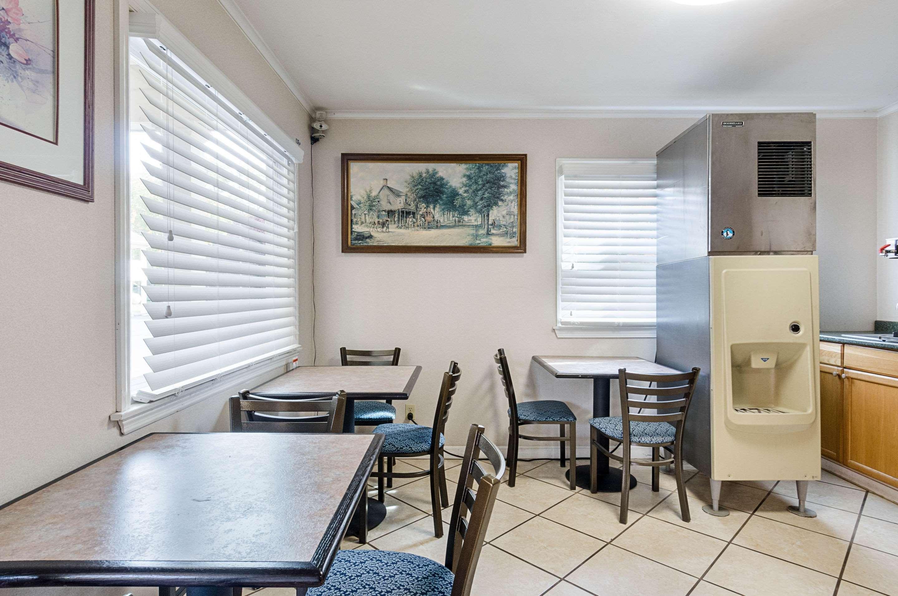 Econo Lodge Sturbridge Route 20 Екстер'єр фото