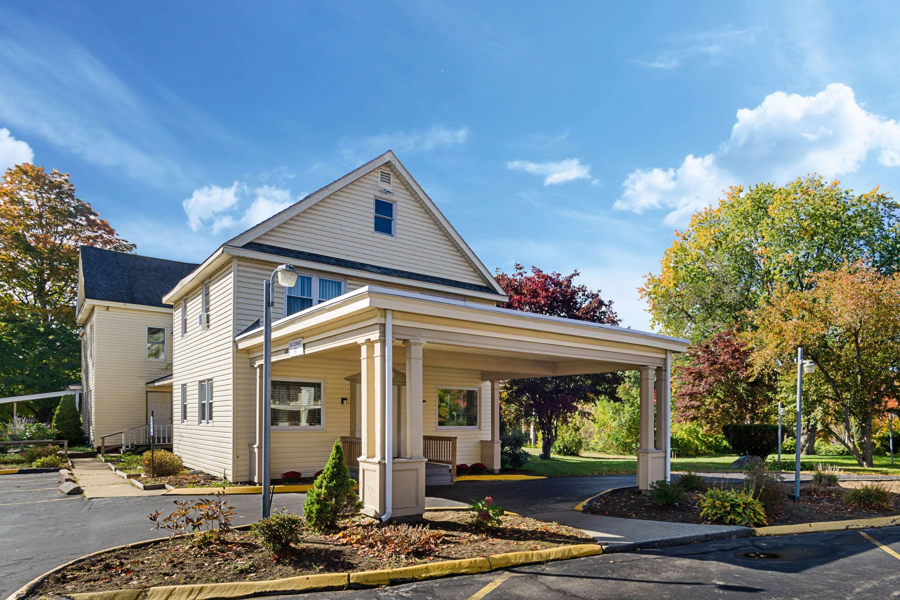 Econo Lodge Sturbridge Route 20 Екстер'єр фото