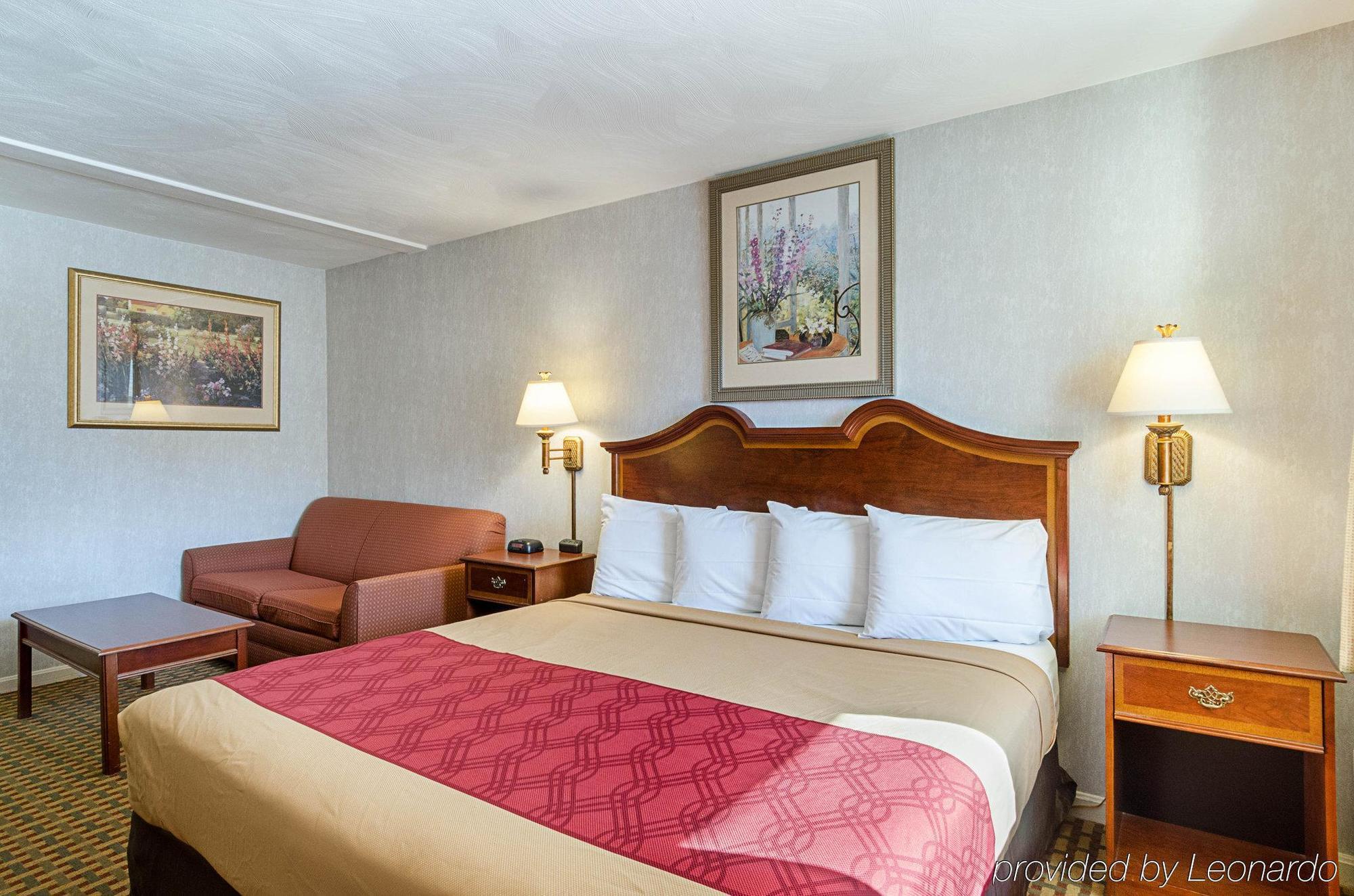 Econo Lodge Sturbridge Route 20 Екстер'єр фото