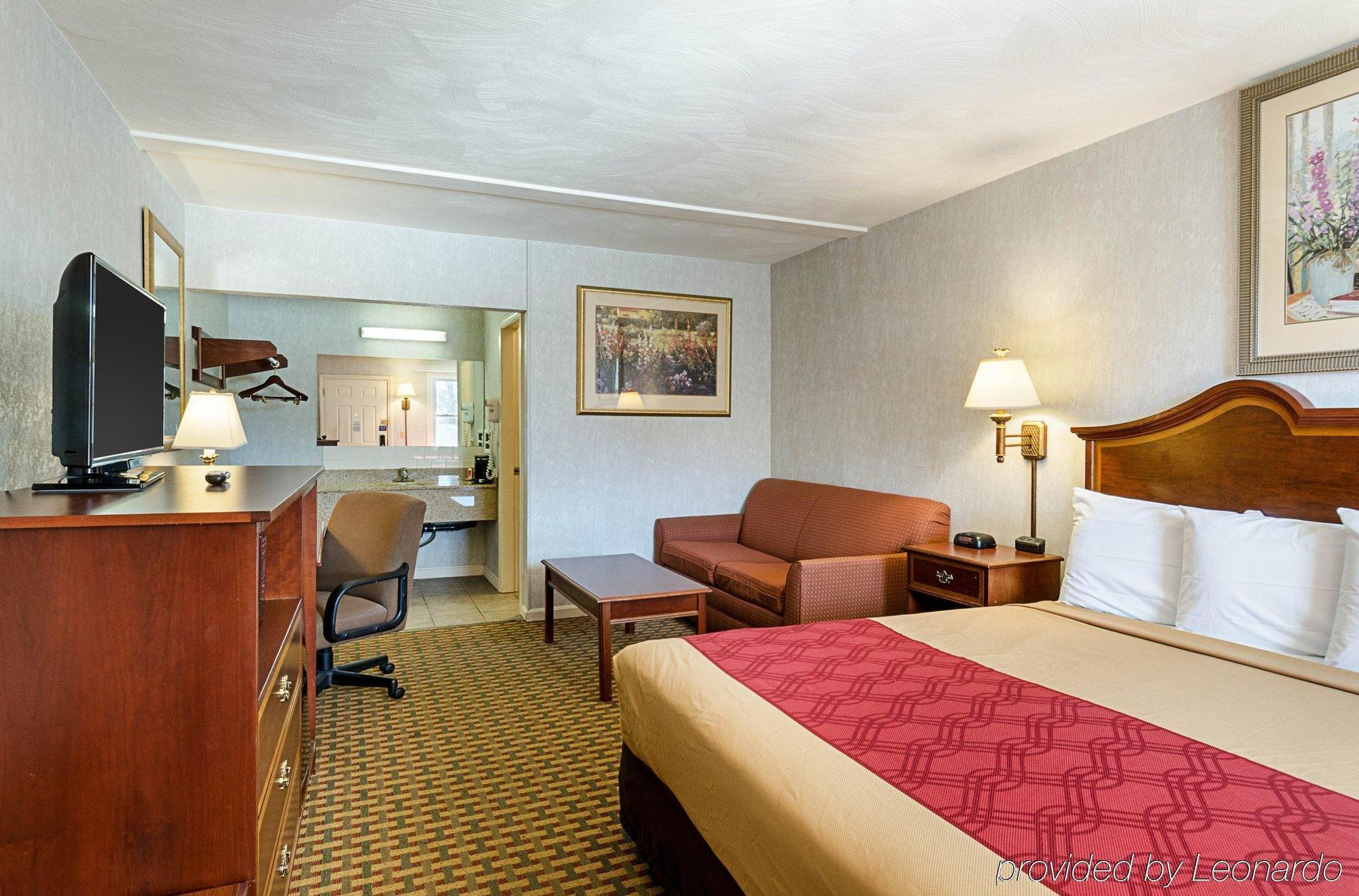Econo Lodge Sturbridge Route 20 Екстер'єр фото