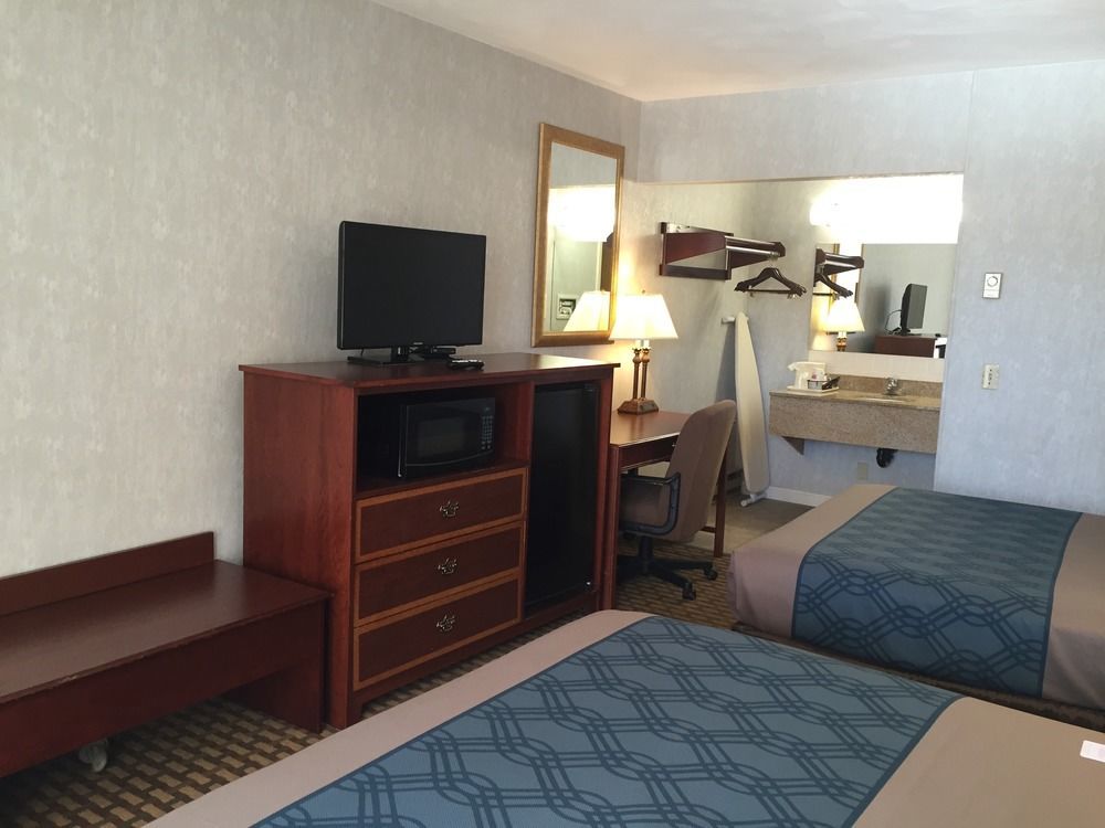 Econo Lodge Sturbridge Route 20 Екстер'єр фото